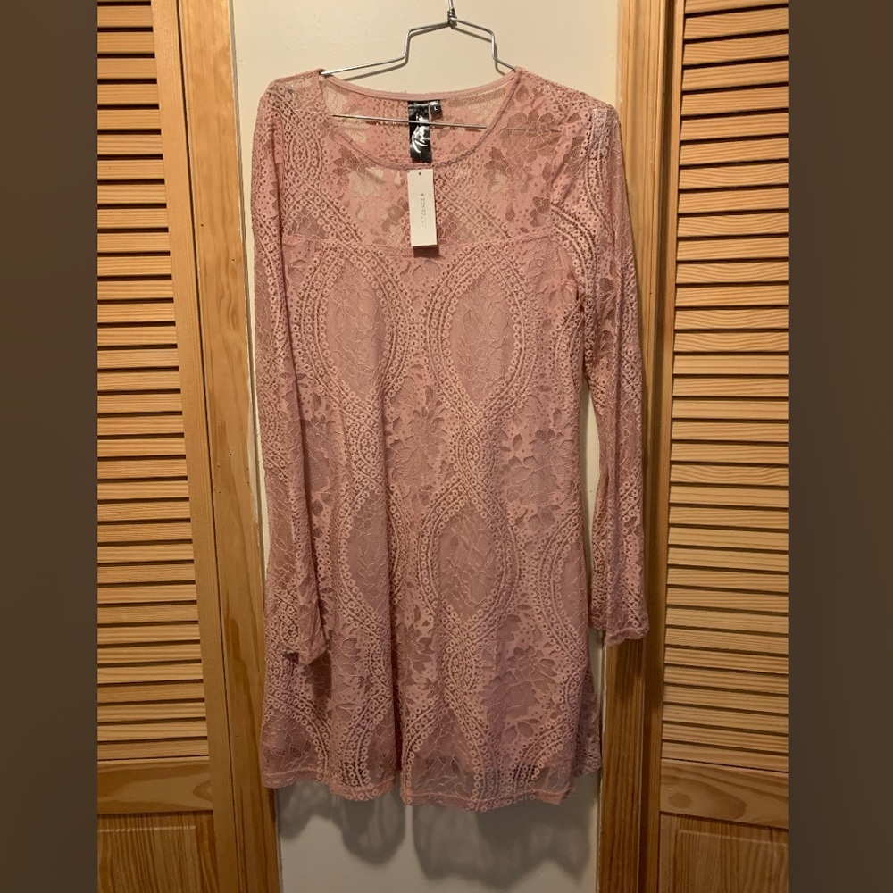 Francescas mauve lace dress, large, new with tag